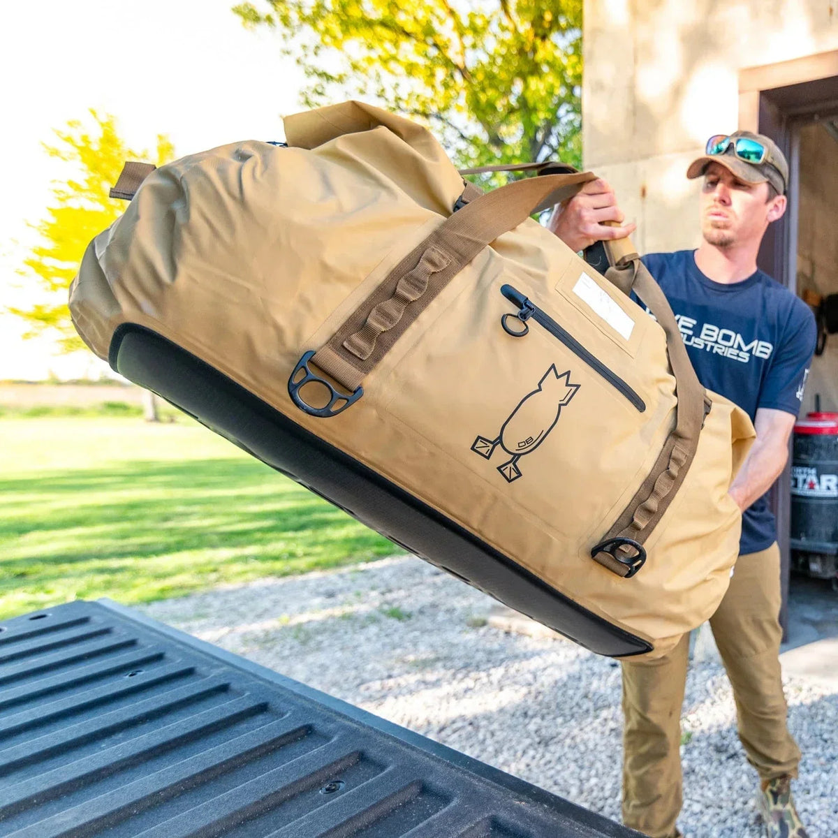 Best Waterproof Travel Duffel Bag Options for Rugged and Urban Trips