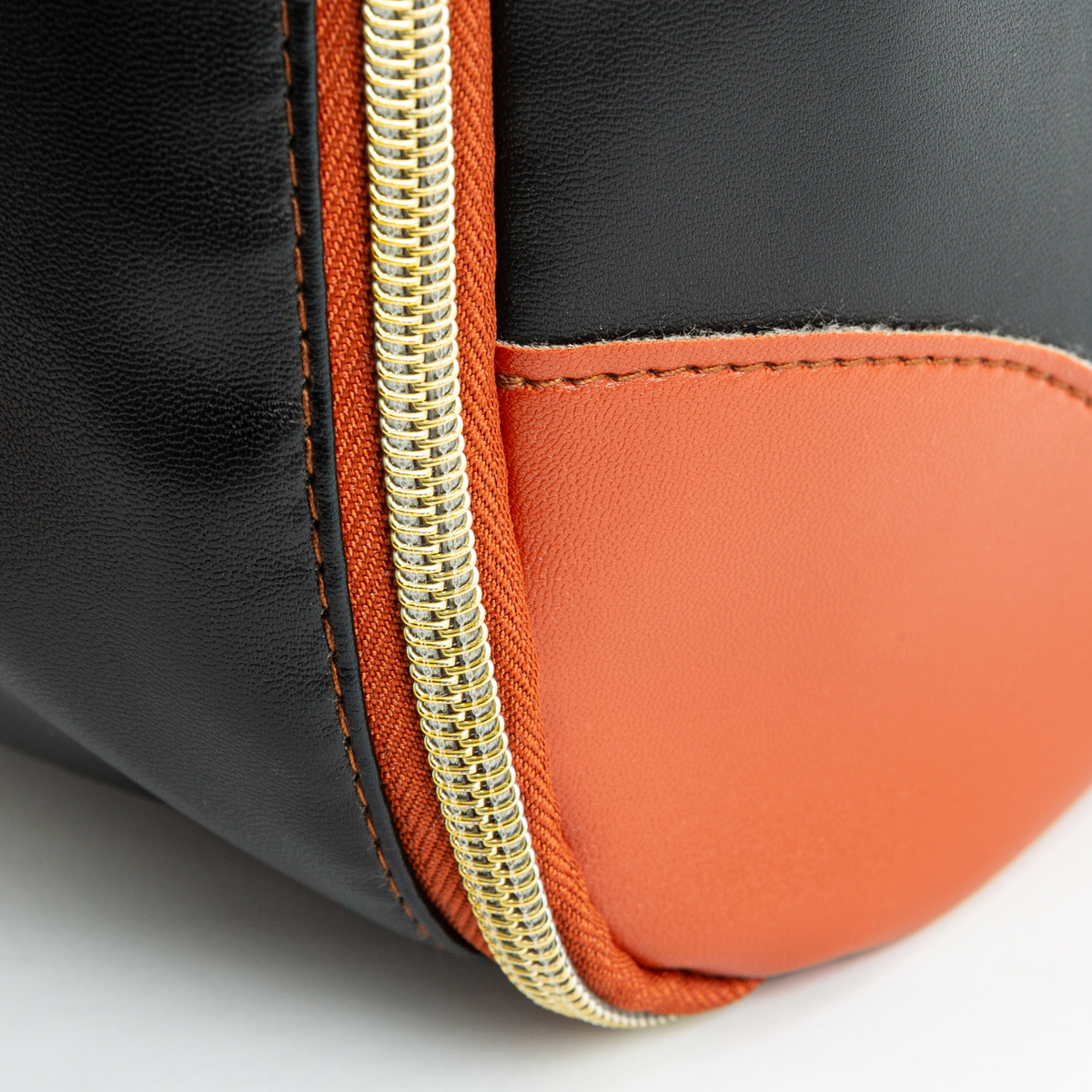 Vohxe Travel Bag (20% Flash Sale)