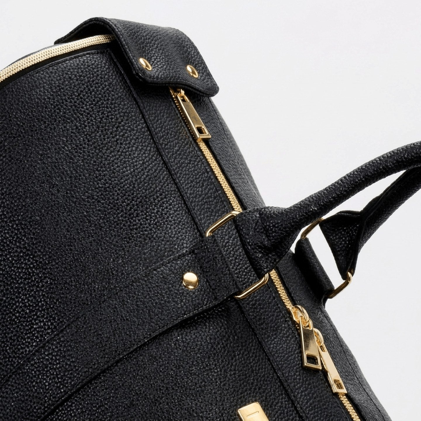 The charcoal Vohxe travel bag, structured and compact