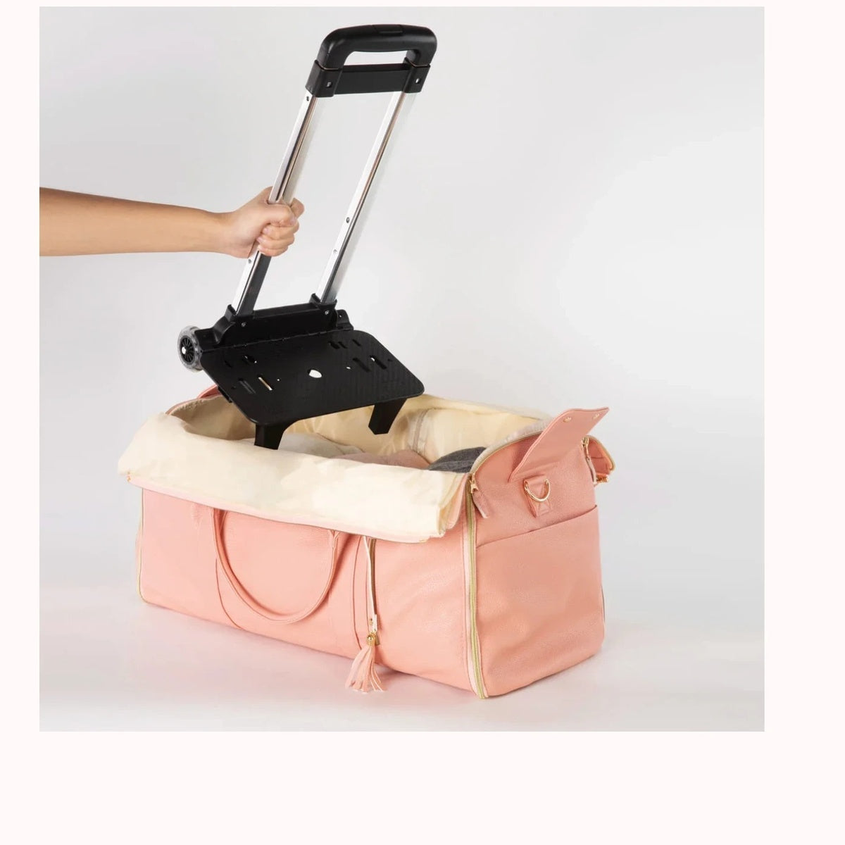Bag fits under the airplane seat